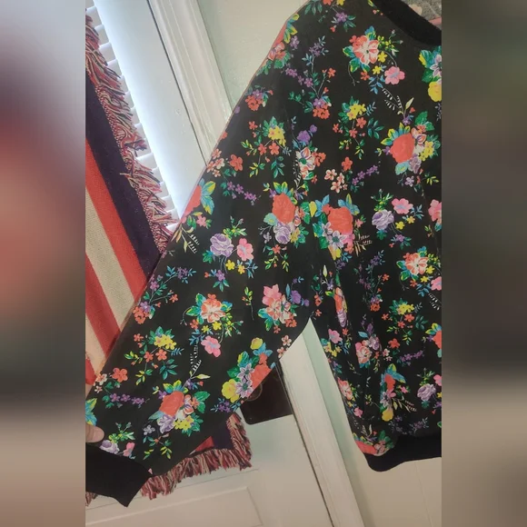 Floral Black Bomber Jacket - Picture 4 of 4